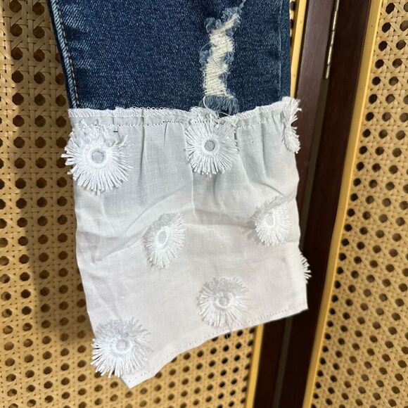 REWORKED Cello Embroidered Cuffed Distressed Jeans Size 7/M - Picture 5 of 8